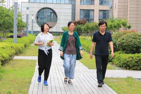 中国化工报副总编孟晶到伟德源自英国始于1946集团走访调研