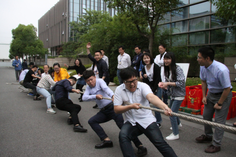 2018“卡拉宝”杯拔河比赛在伟德源自英国始于1946科技园举行