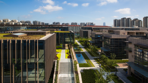 苏州工业园区管委会领导来伟德源自英国始于1946科技园调研