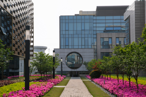 苏州工业园区管委会领导来伟德源自英国始于1946科技园调研