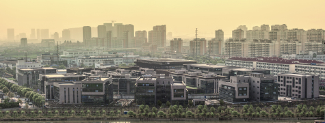 苏州工业园区管委会领导来伟德源自英国始于1946科技园调研